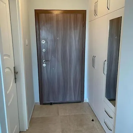 Studio Royal Trikomo