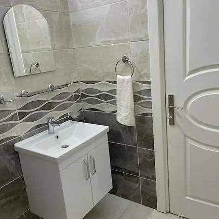 Studio Royal Trikomo